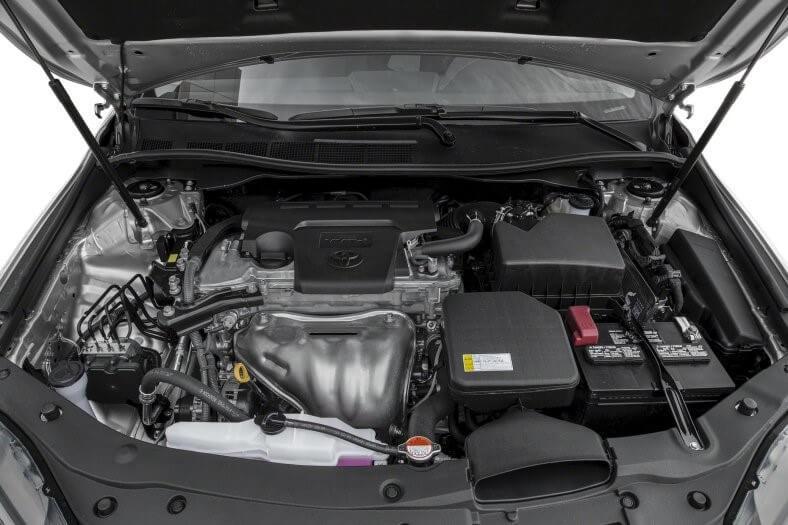 Двигатель и мощность Тойоты Камри 2017 года